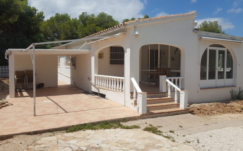 Kans in Moraira | te renoveren villa | zeezicht | Ibiza stijl | VERKOCHT EN OPGELEVERD