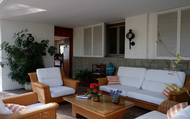 Fantastische villa eerste lijn strand El Portet Moraira te koop | Grote kavel | GERESERVEERD