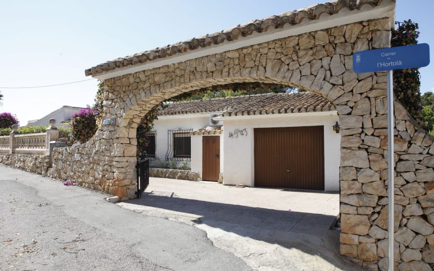 Villa op toplocatie te koop Benissa Moraira Costa Blanca scherpe prijs