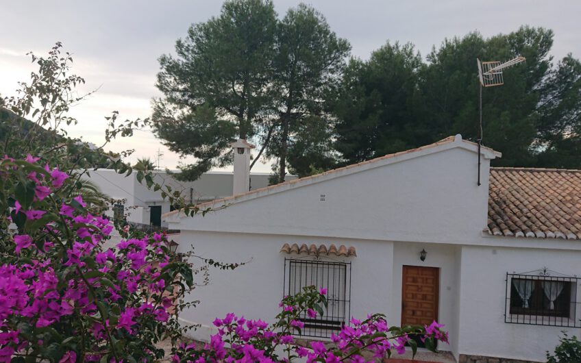BUITENKANS | villa in el Portet Moraira te koop