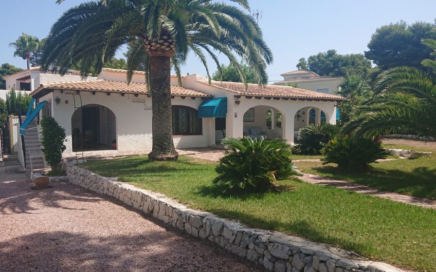 Interessant huis te koop in Pla del Mar Moraira