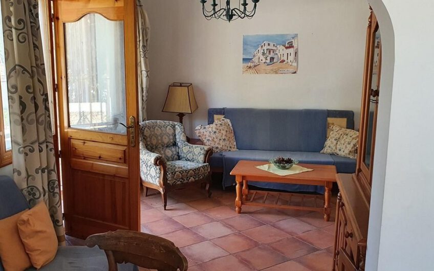 Villa in Moraira te koop voor renovatie