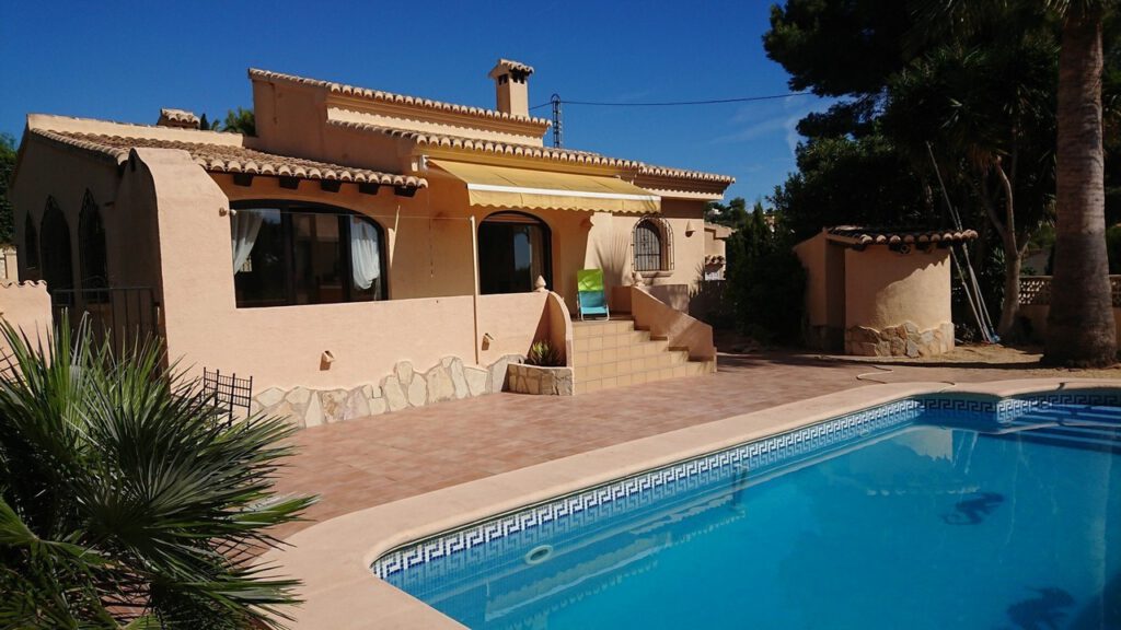 zonnige villa San Jaime Moraira te koop