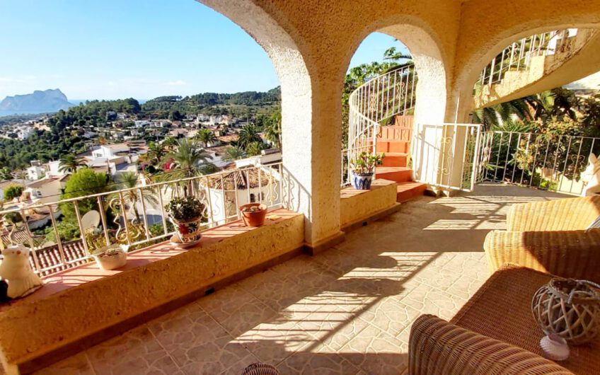Villa met schitterend zicht over Moraira en Calpe