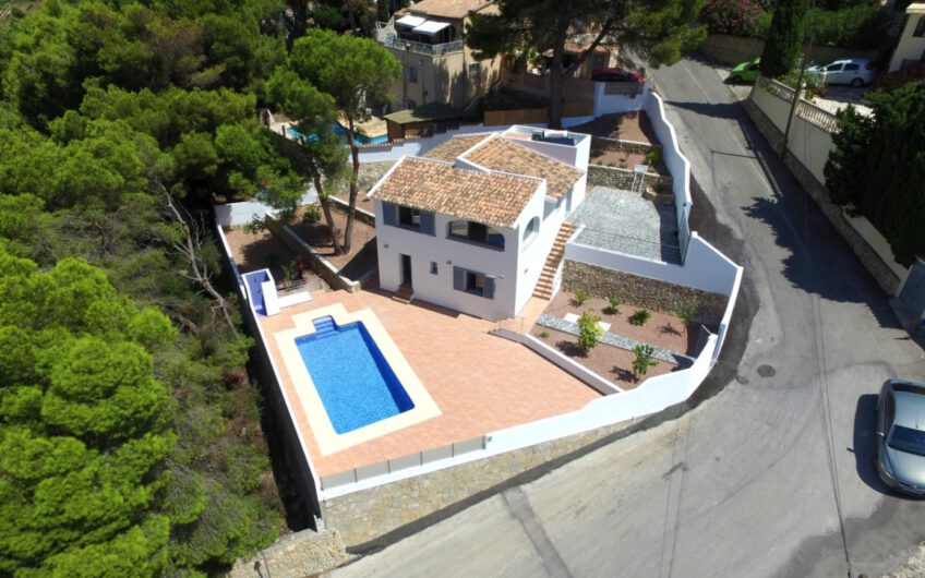 Gerenoveerde villa in Moraira te koop