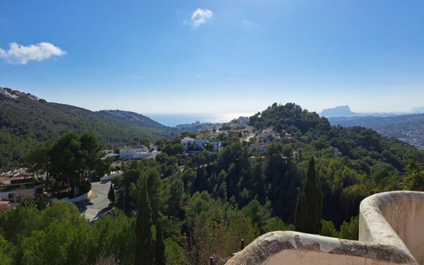 GERESERVEER | Villa in Moraira met prachtig zeezicht | TOP investeringsmogelijkheid el Portet Moraira