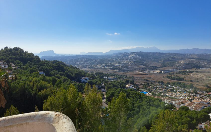 GERESERVEER | Villa in Moraira met prachtig zeezicht | TOP investeringsmogelijkheid el Portet Moraira