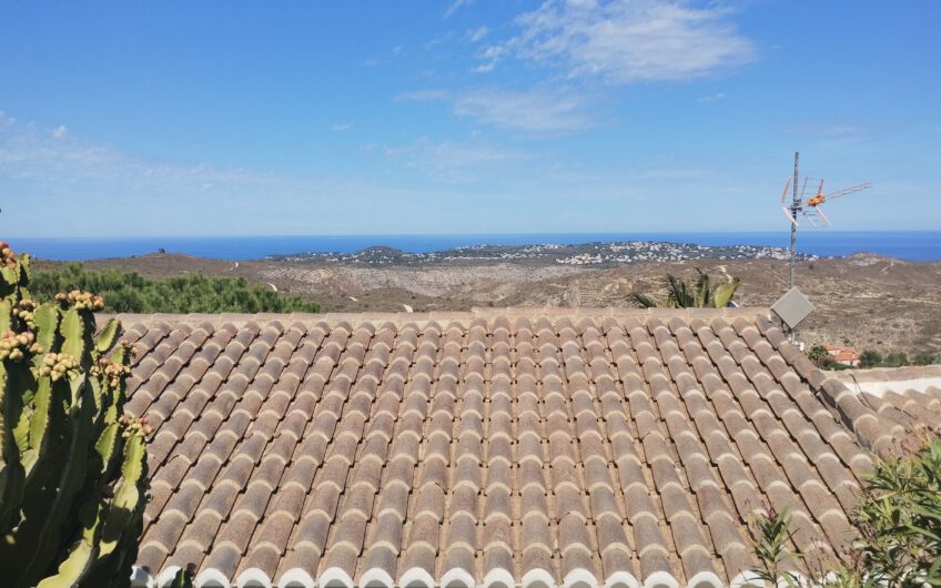 Gunstig geprijsde villa met zeezicht Cumbre del Sol te koop